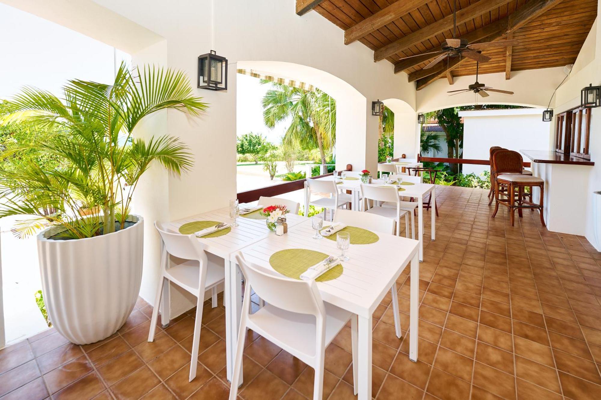 Mount Nevis Hotel Eksteriør billede